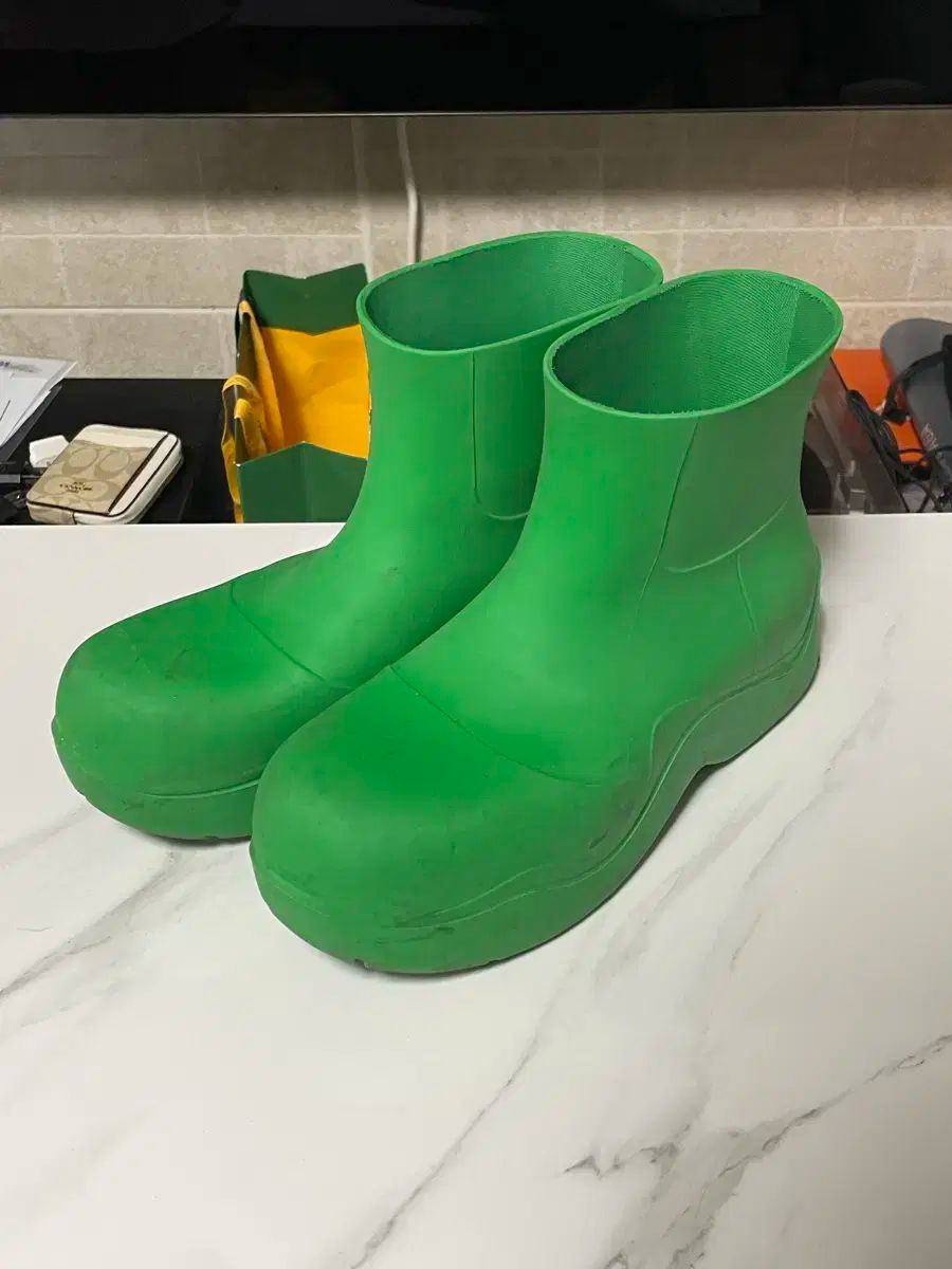 ボッテガ ヴェネタ レインブーツ 43
