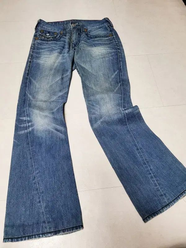 TRUE RELIGION トゥルーレリジョン メイド イン アメリカ製 ブーツカットデニムパンツ ポール 1196