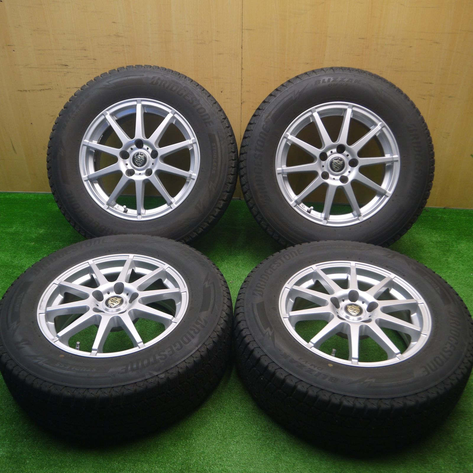 [送料無料] キレイスタッドレス 215/70R16 ブリヂストン ブリザック DM-V3 社外 アルミ 16インチ PCD114.3/5H4091802Hス