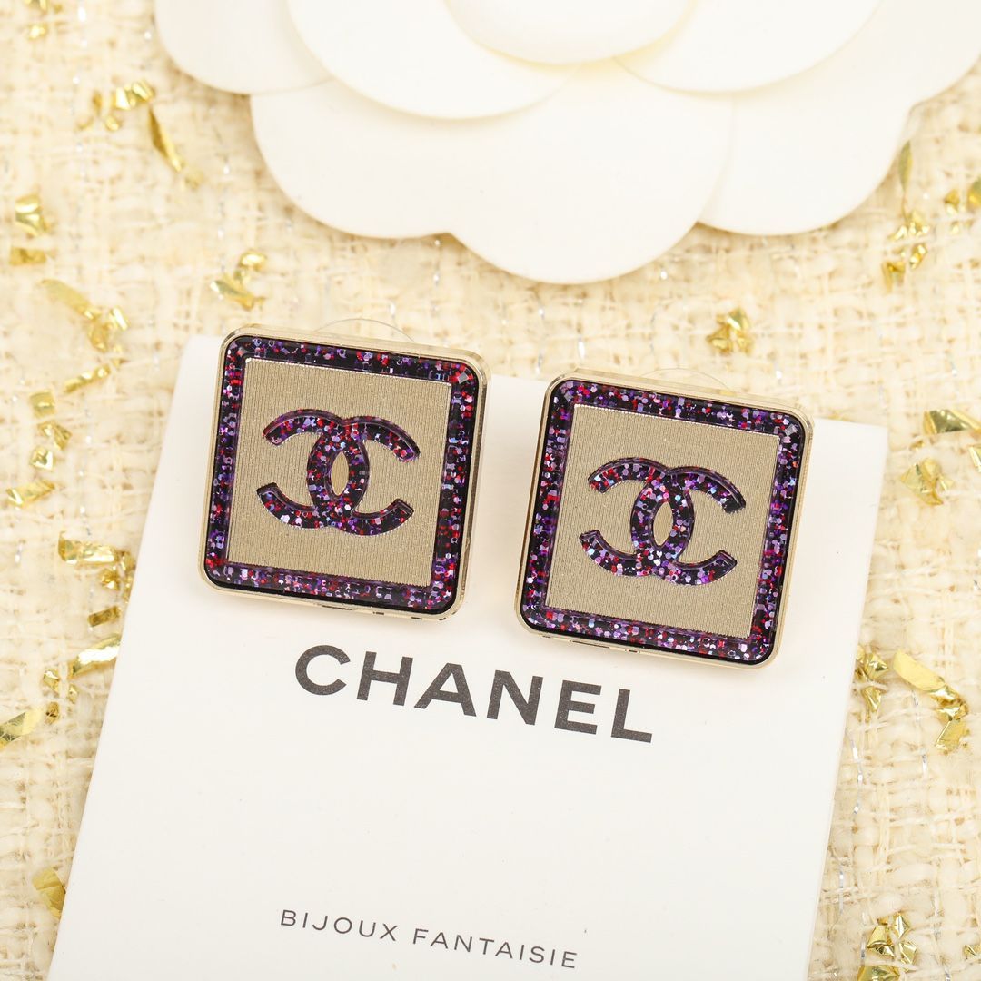 【非常におすすめ】chanel シャネル琉球ガラスダブルCピアス 高級感あふれる四角形ピアス ブリリアント