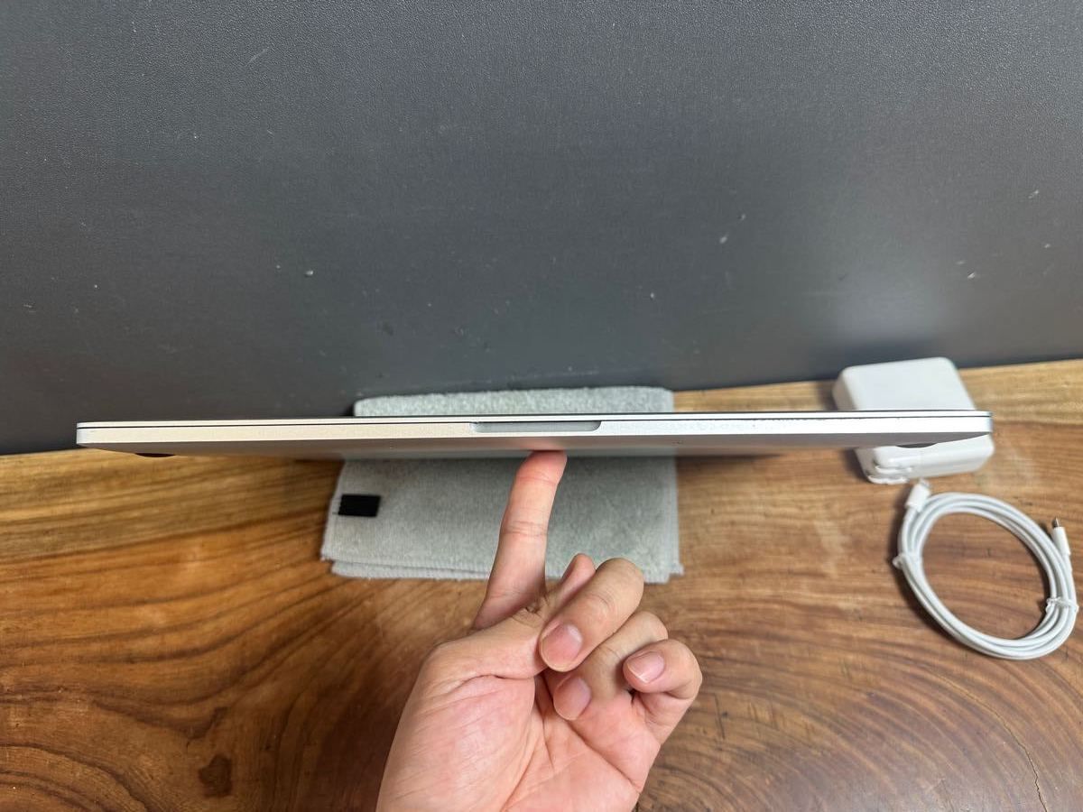 【限定１台】MacBookPro2015 新品バッテリーWin11 Office 限定1台】MacBookPro2015 新品バッテリーWin11 Office 限定1台