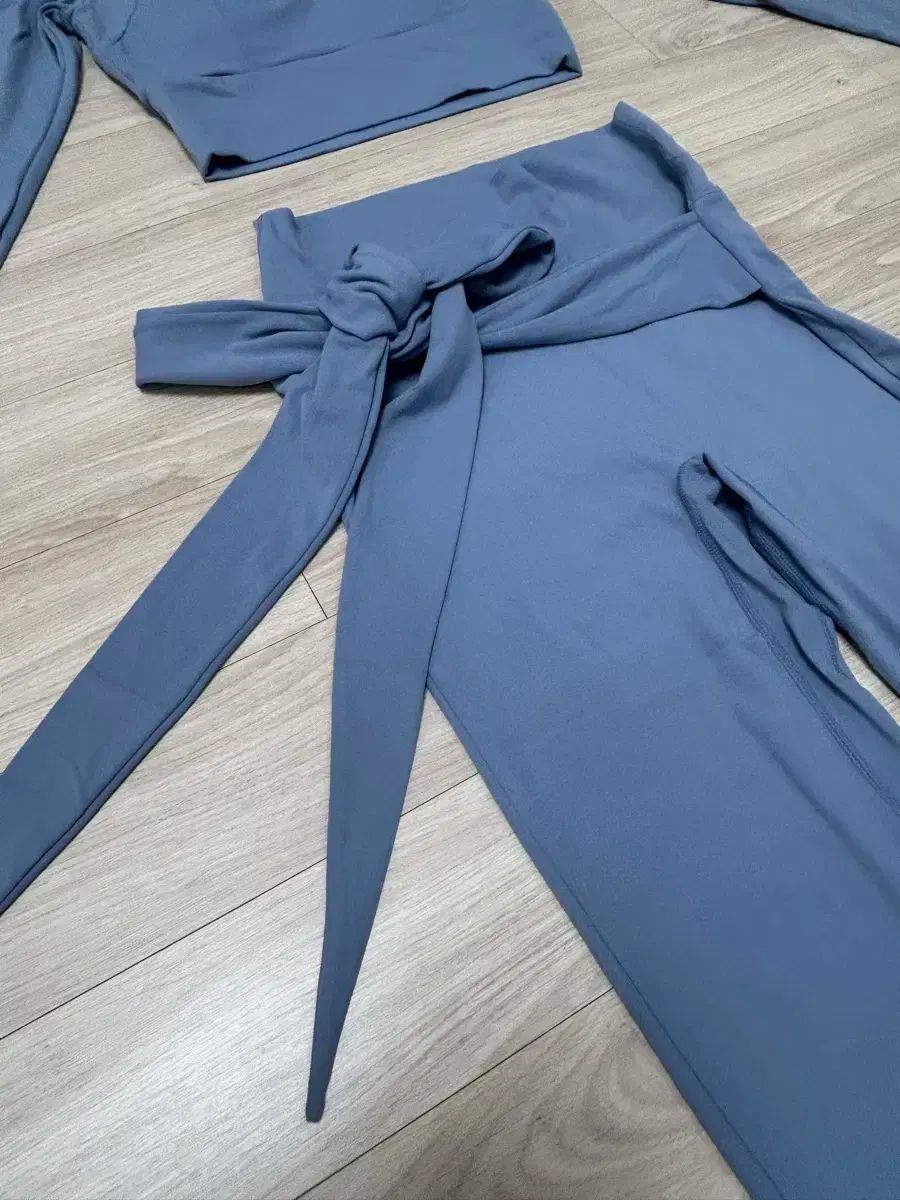 Nylora ヨガ ピラティス トレーニング セットアップ 新製品