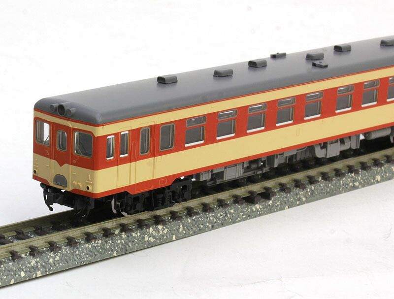 キハ26形ディーゼルカー（初期急行色・バス窓）セット （2両