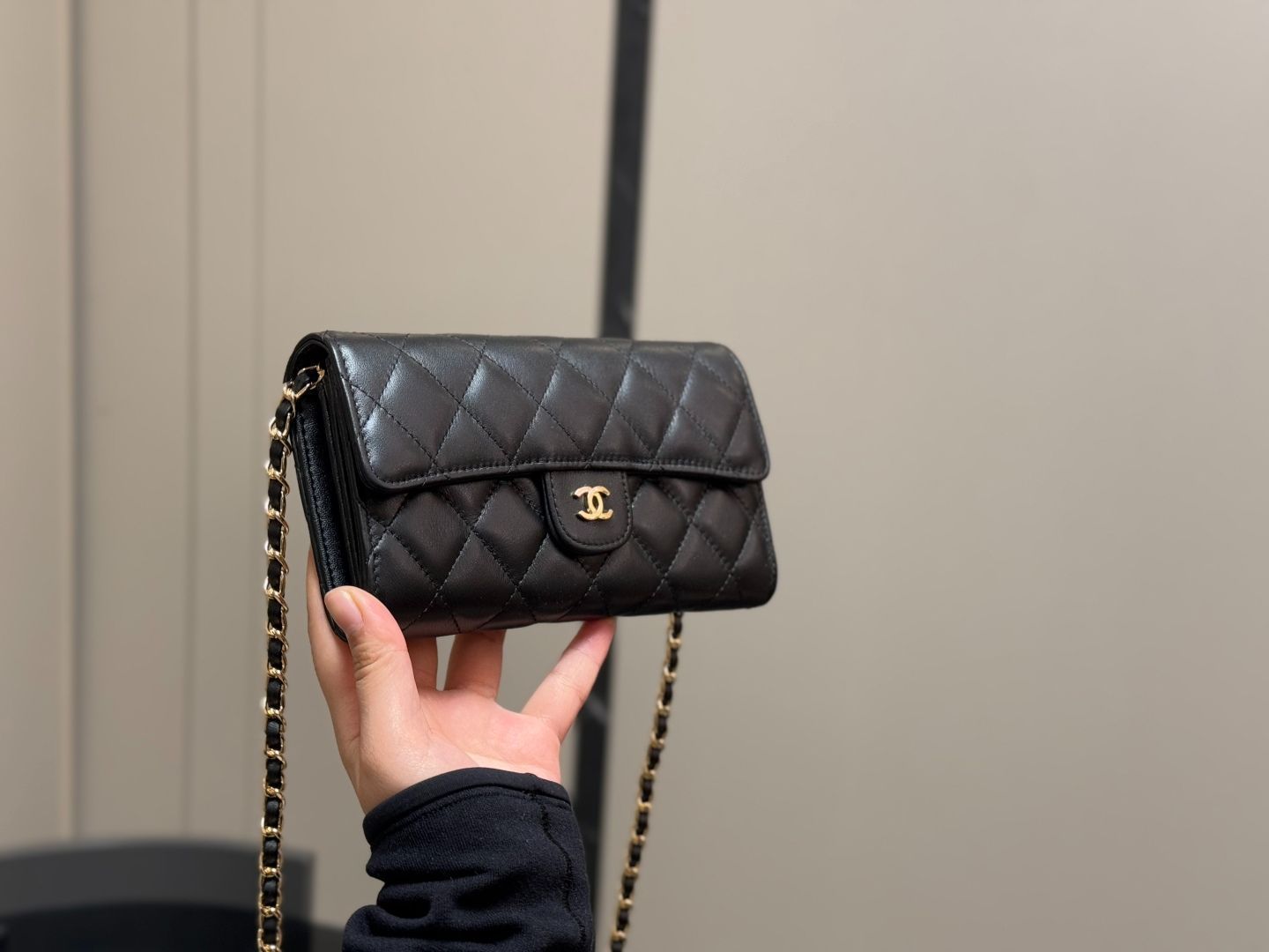 COACH コーチ チェーン付きミニウォレット ブラック 公式】COACH  