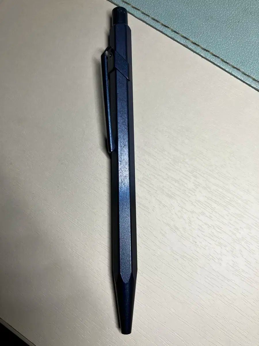 カレンダッシュ 849 金属製ボールペン 宇宙の ブルー