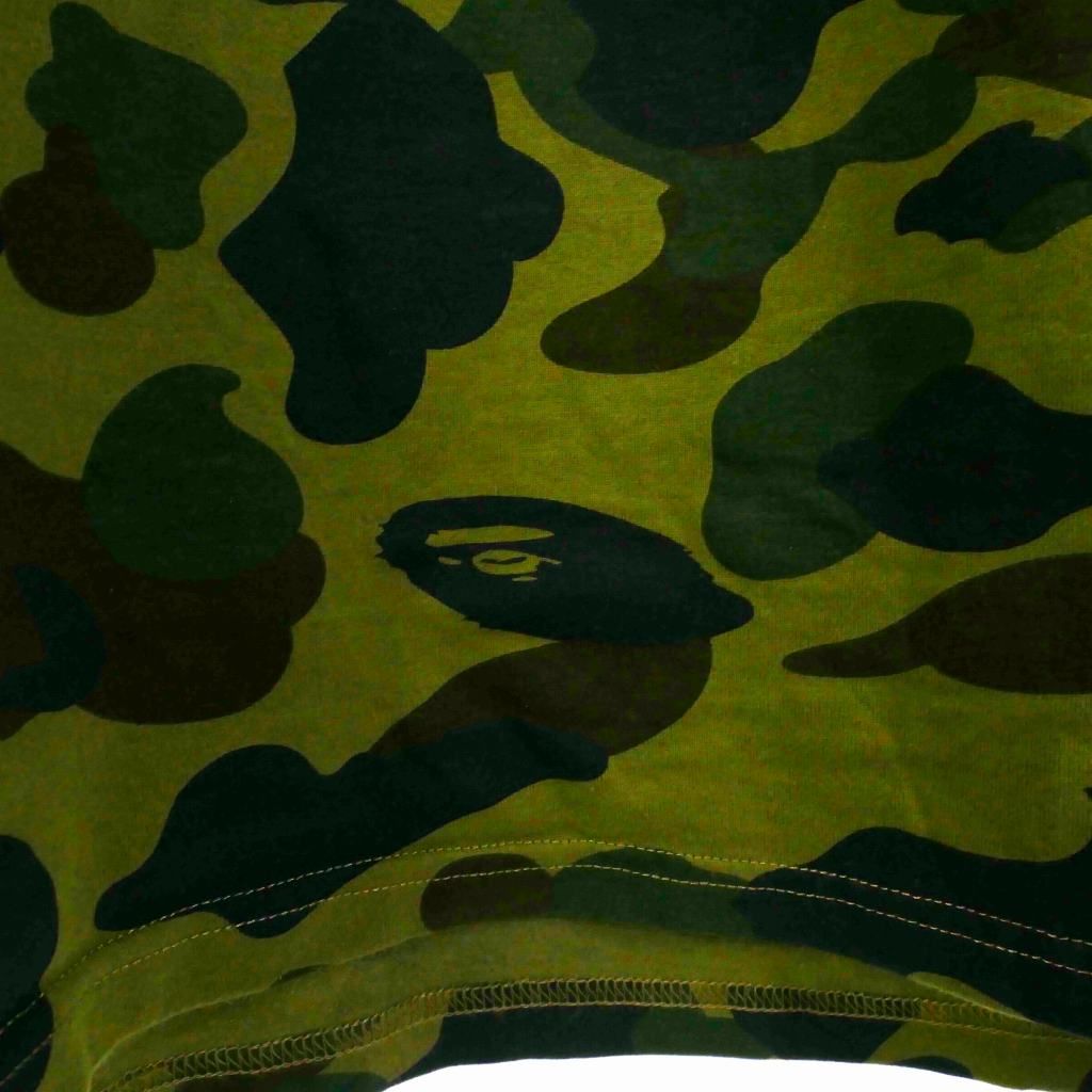アベイジングエイプ カモフラパターン アベイシングエイプ A BATHING APE BAPE カモフラ パーカー