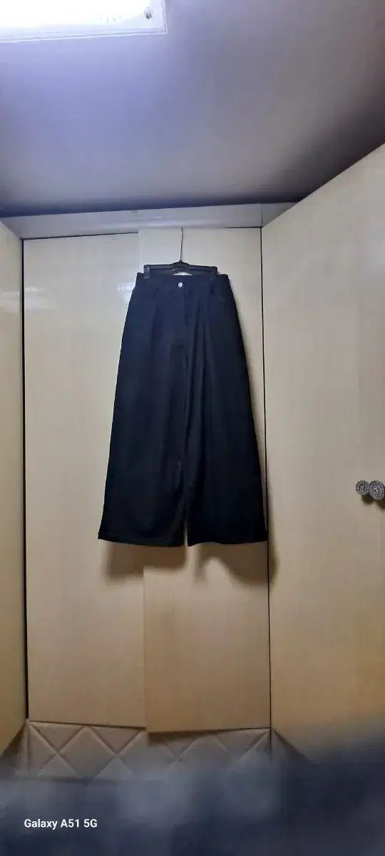 g_cut セカンドブランド ピンタックデニムパンツ