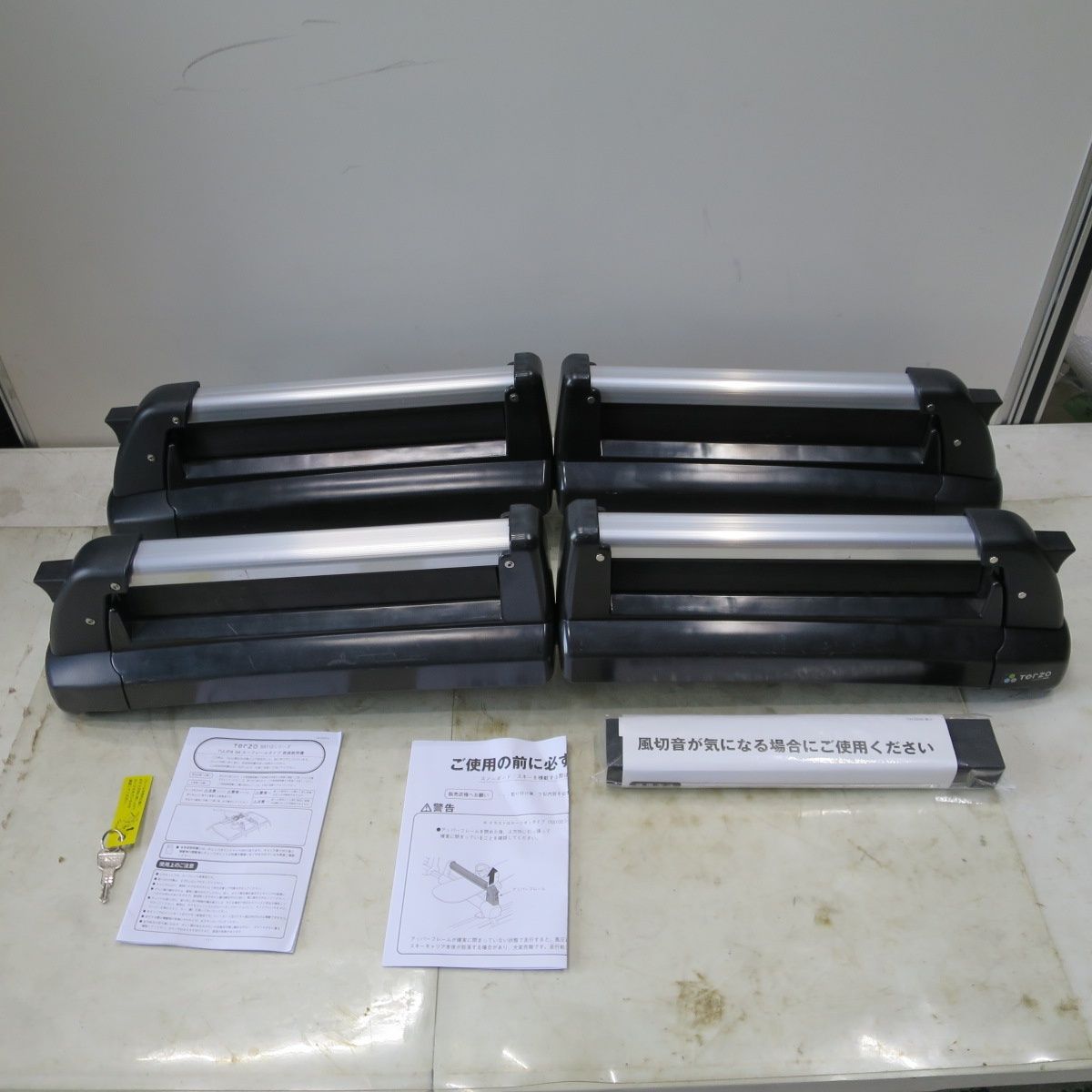 送料無料 付属品付き 鍵付き◆TERZO PIAA スキー ＆ スノー ボード キャリア SS112S ルーフレール タイプ スノボ テルッツオ◆