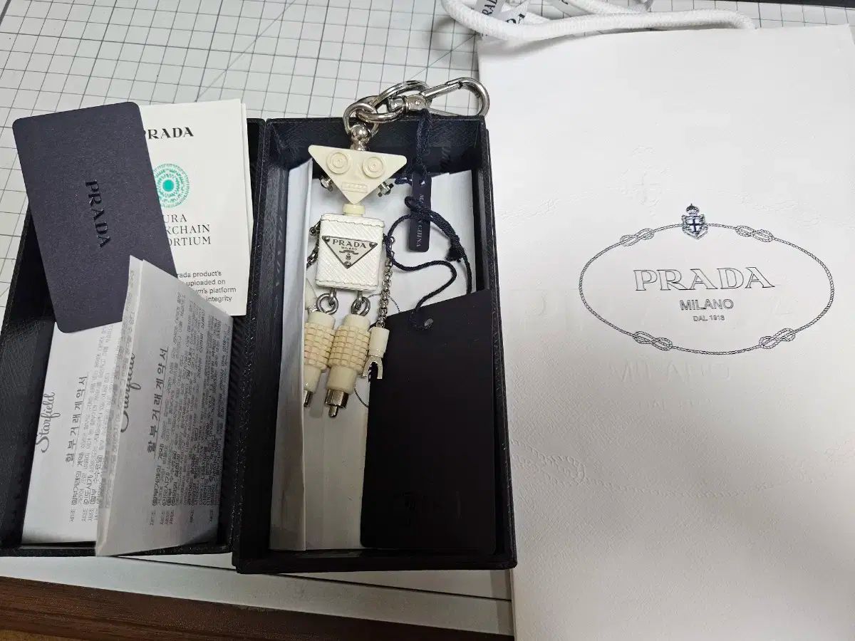 Prada プラダ キーリング フルセット