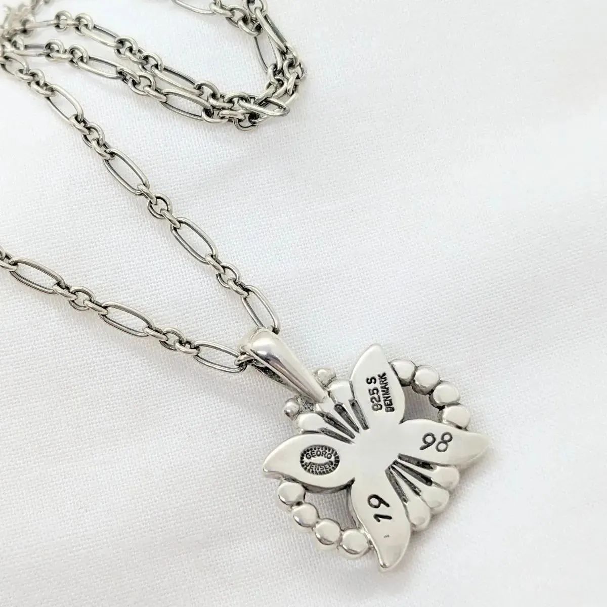 【未使用コレクション】ジョージ ジェンセン ネックレス 1998 エーデルワイス 未使用品 ジョージ・ジェンセン シルバー 1998 エーデルワイス