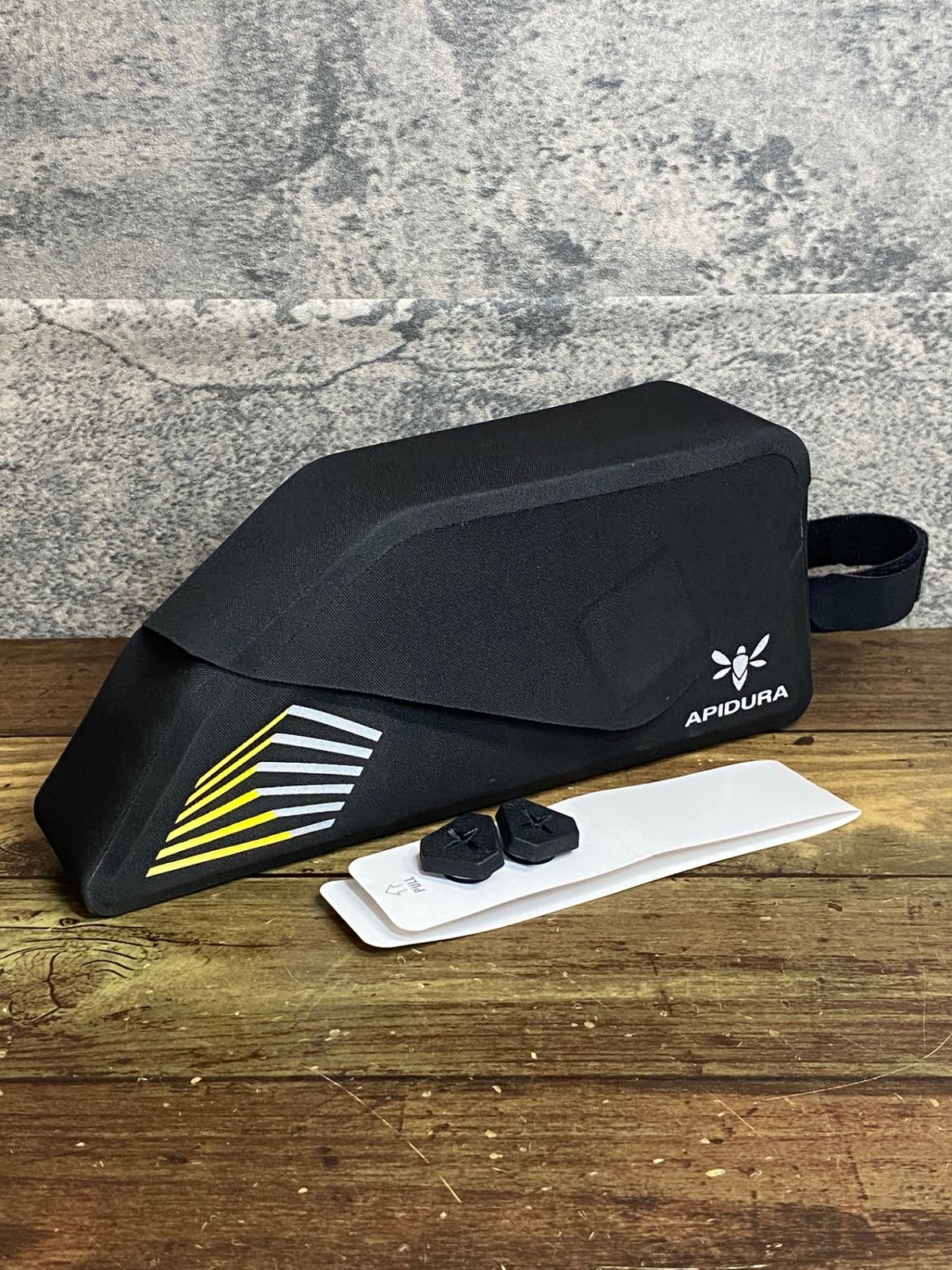 JJ593 アピデュラ APIDURA トップチューブバッグ ♥品