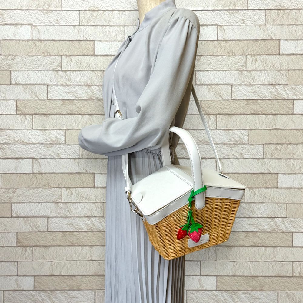 kate spade ラタン ボックス型かごバッグ ケイトスペード ラタン ハンドバッグ Kate Spade 春バッグ 新品