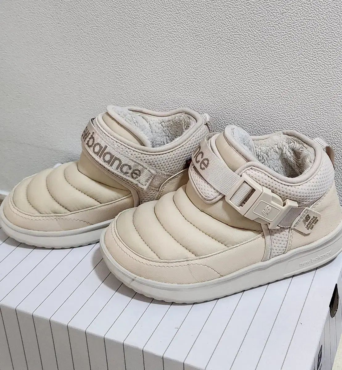 New Balance ニューバランス キッズ ダウン ブーツ 175 サイズ