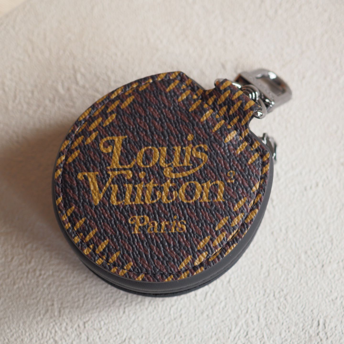 未使用美品☆ ルイヴィトン LOUIS VUITTON NIGO コラボ イヤホンケース