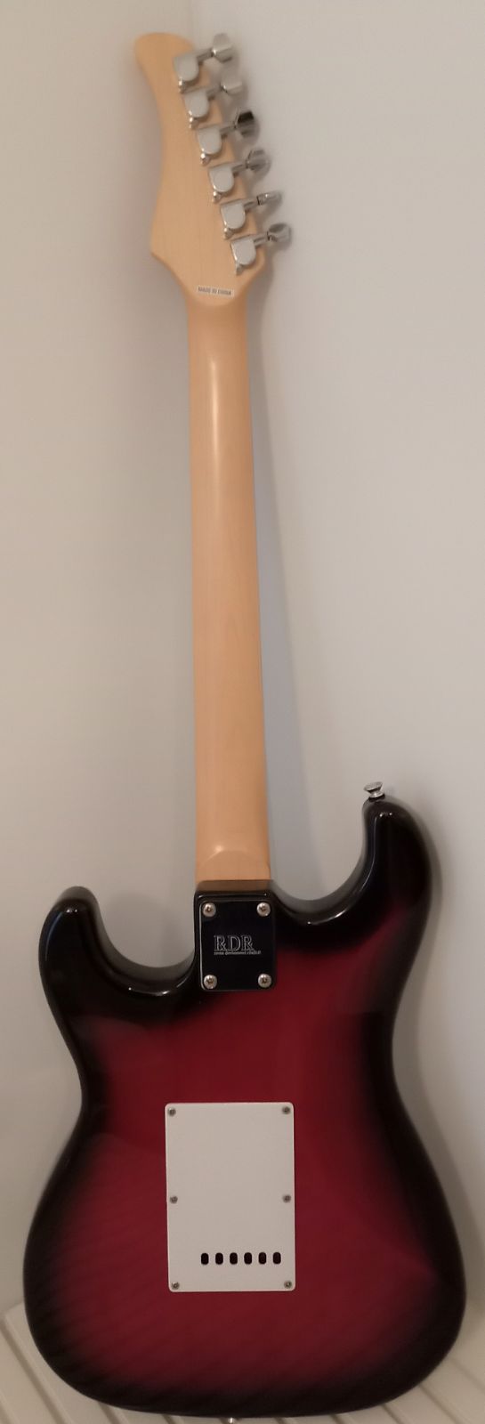 音出し確認済 RDR ストラトキャスタータイプ エレキギター 黒 ソフトカバー 音出し確認済 RDR ストラトキャスタータイプ エレキギター 黒