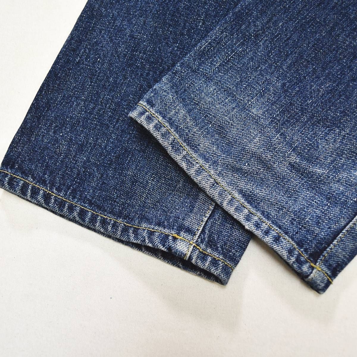 アタッチメント 13 5 oz クランチ デニム パンツ スリム ストレート ジーンズ ジーパン Gパン ボタンフライ 5ポケット アタリ ヒゲ ハチノス S インディゴ アメカジ メンズ