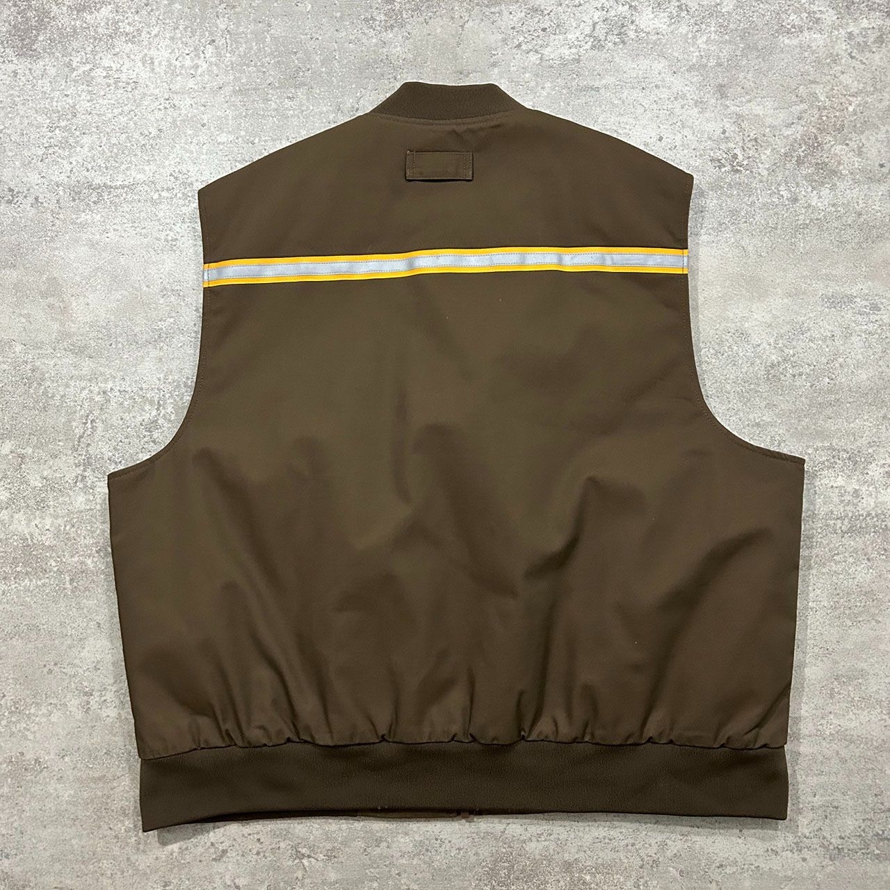 UPS 企業 ベスト リフレクター テープ サイズ XL アメリカ古着 - メルカリ