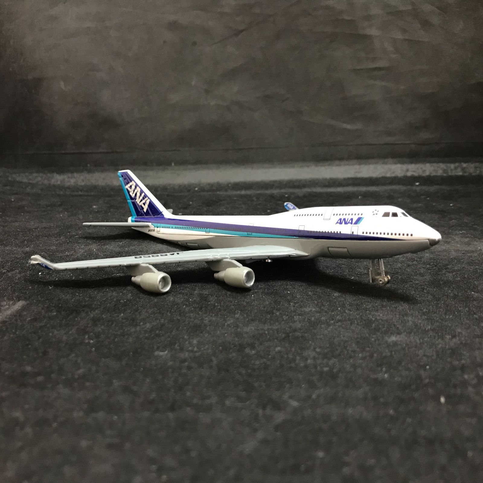 トミカ 飛行機 ANA JA8958 最新作 - 航空機・ヘリコプター