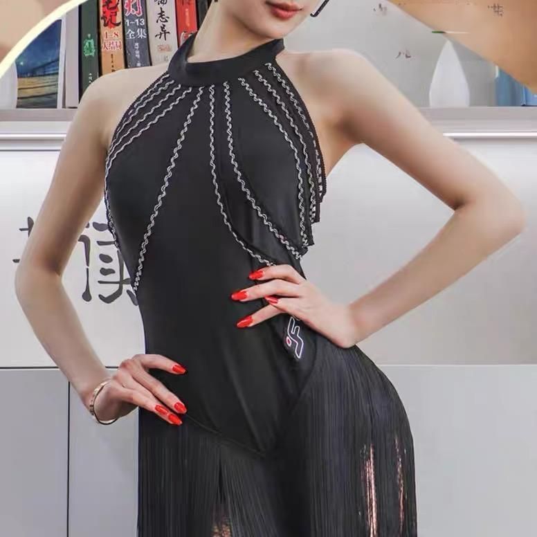 お楽しみに。 ♥ イズ ベリーダンス衣装 セクシーなオープンバックラテンダンスフリンジドレス - 競技会 パフォーマンス 芸大受験用 セクシーオープンバック ブラック 価値