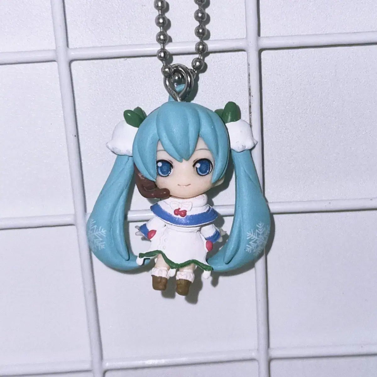 【雷市場（ポンジャン）商品韓国直送】 初音ミク レトロ フィギュア ストラップ 雪ミク