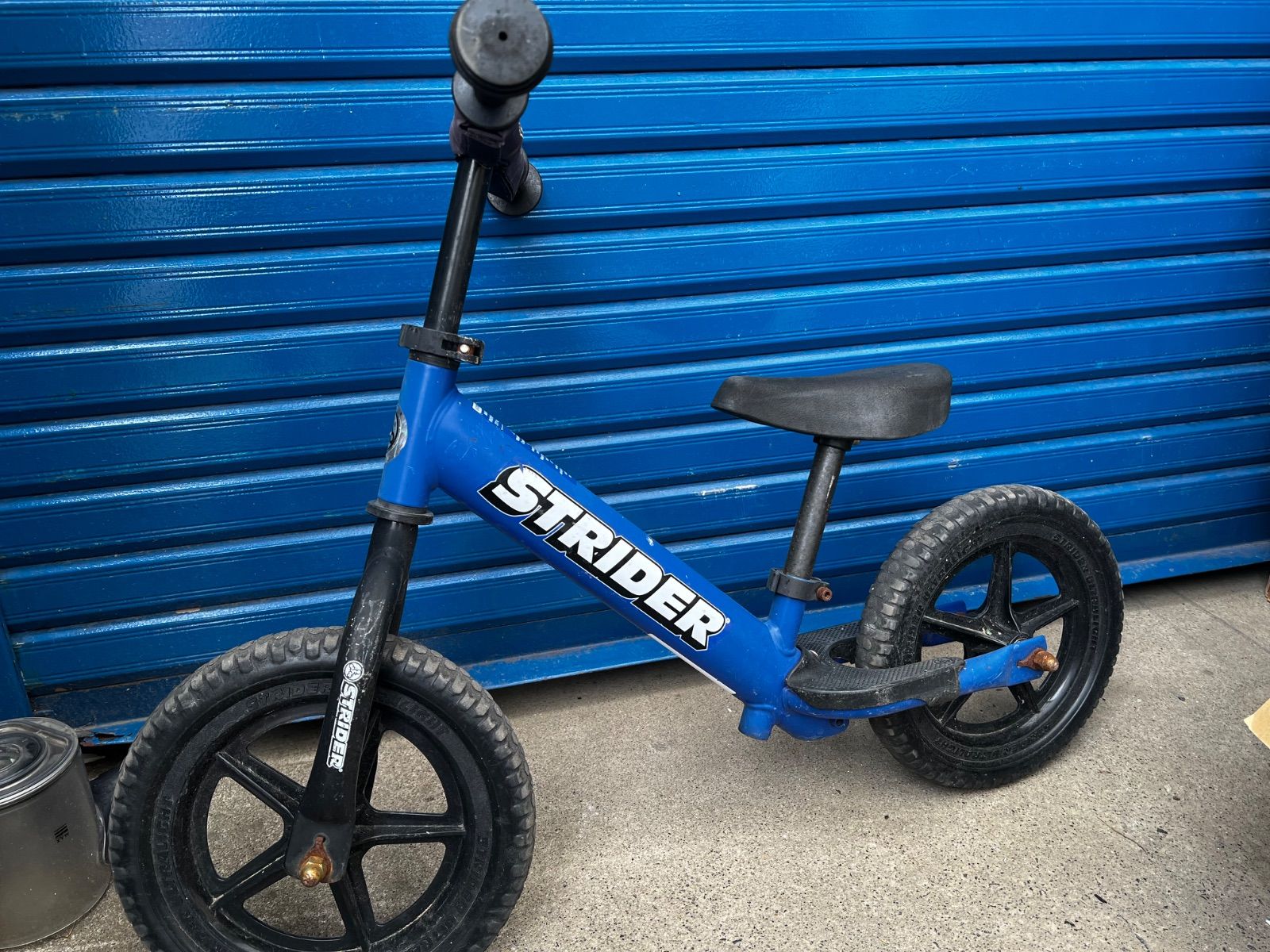 ストライダー スポーツ 青 12インチ なー STRIDER ストライダー