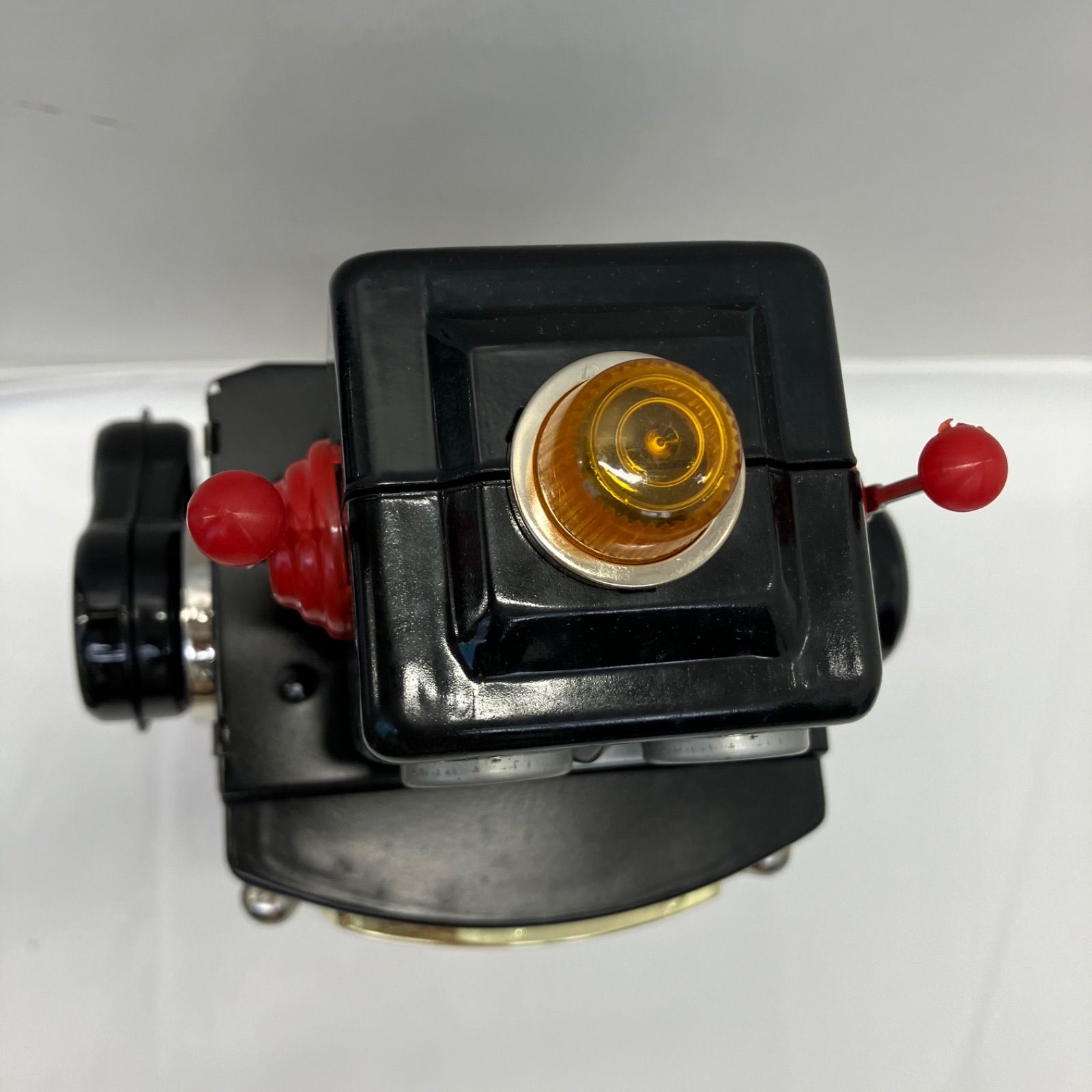 【可動品】テレビロボット　ブリキ　メタルハウス　battery operated 3-000020】 BATTERTY OPERATED テレビロボット メタルハウス