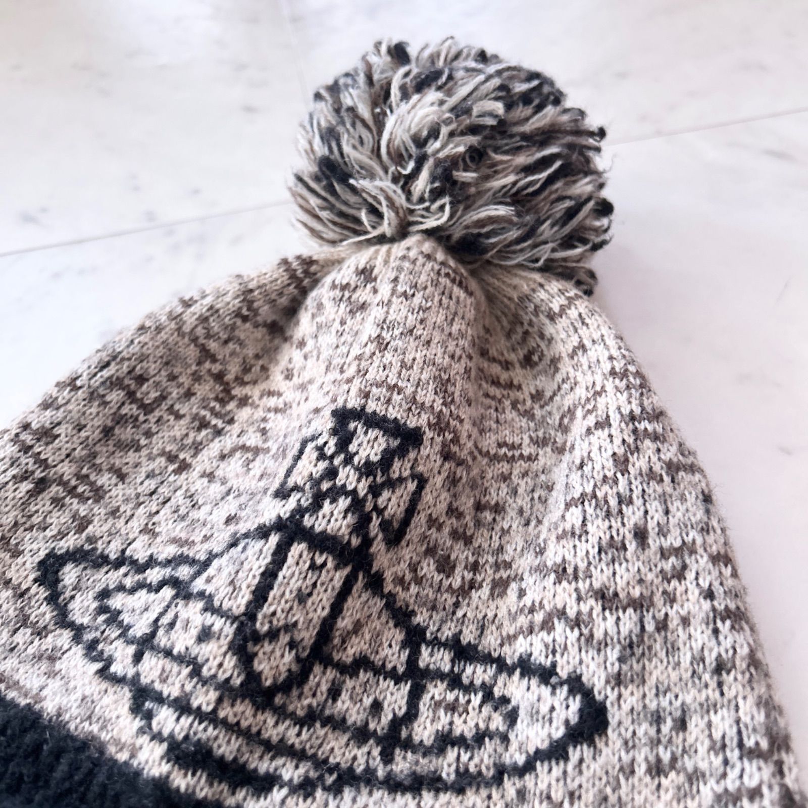 Vivienne Westwood ORB フラップ付ワッチ ニット帽 グレー ポンポン