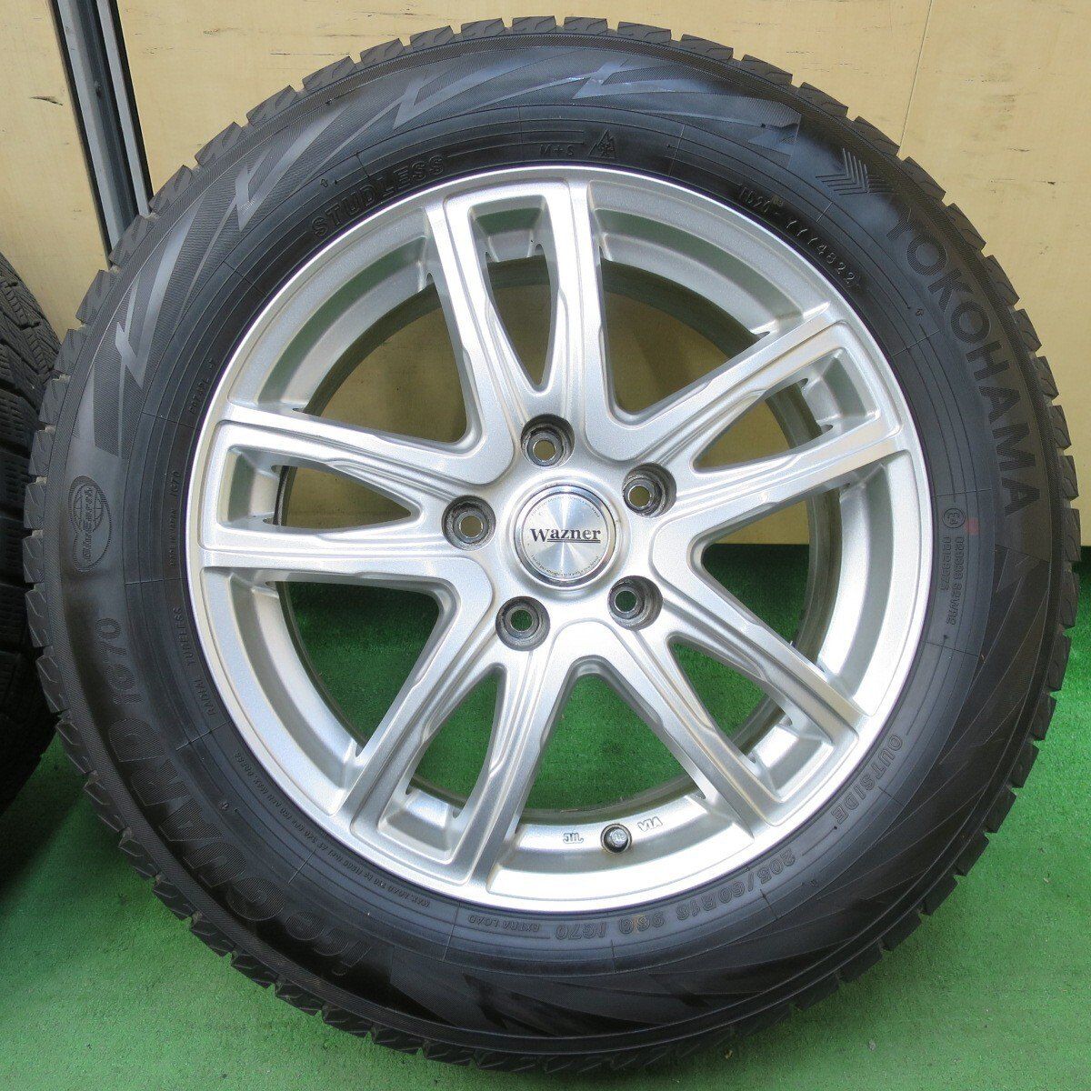 205/60R16 2022年製　バリ溝 205/60R16 2022年製バリ溝