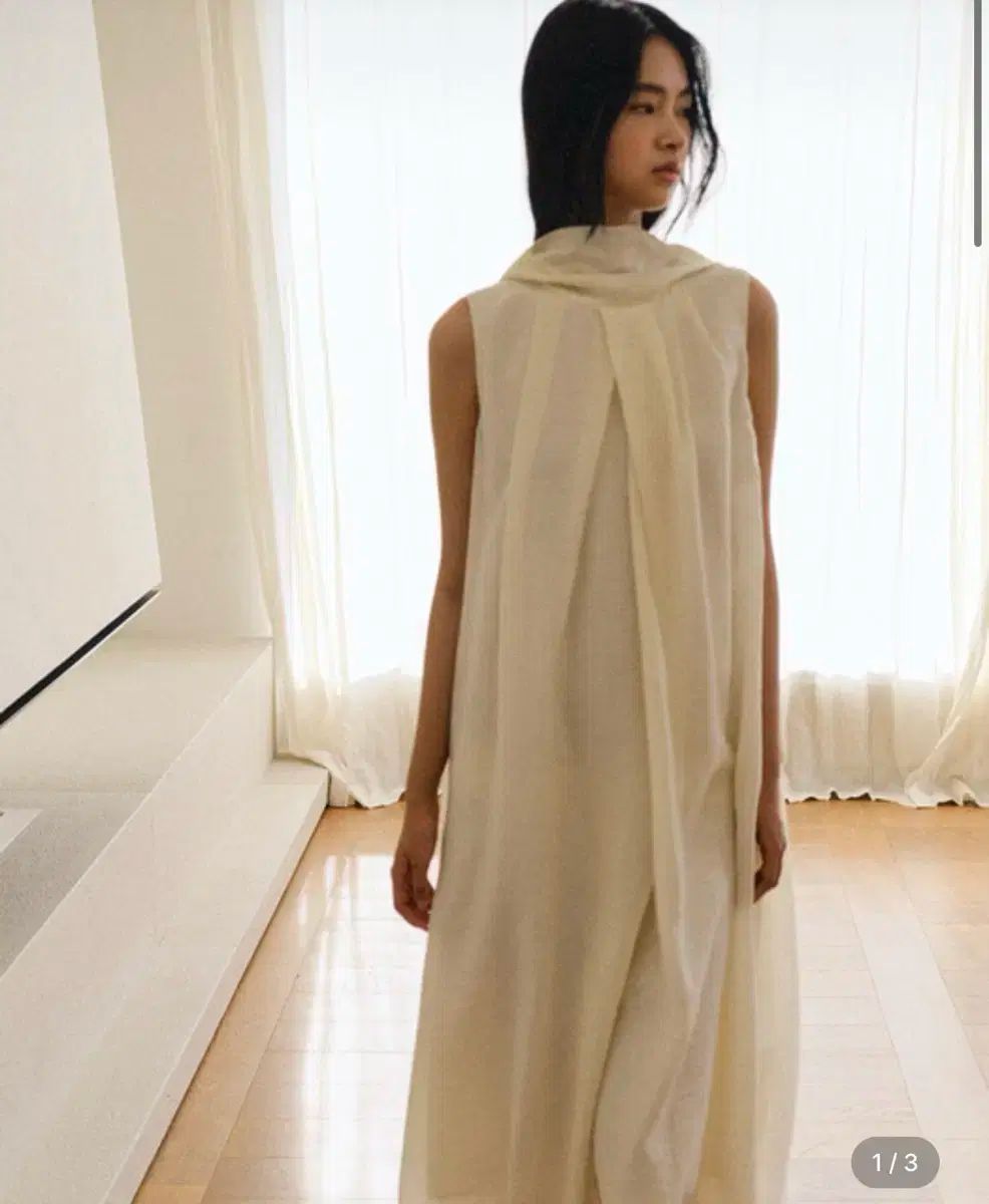 [KINDERSALMON] Cecil Scarf Dress ★すぐ品切れ★ KINDERSALMON(キンダーサルモン) Cecil Scarf Dress Ecru - メルカリ