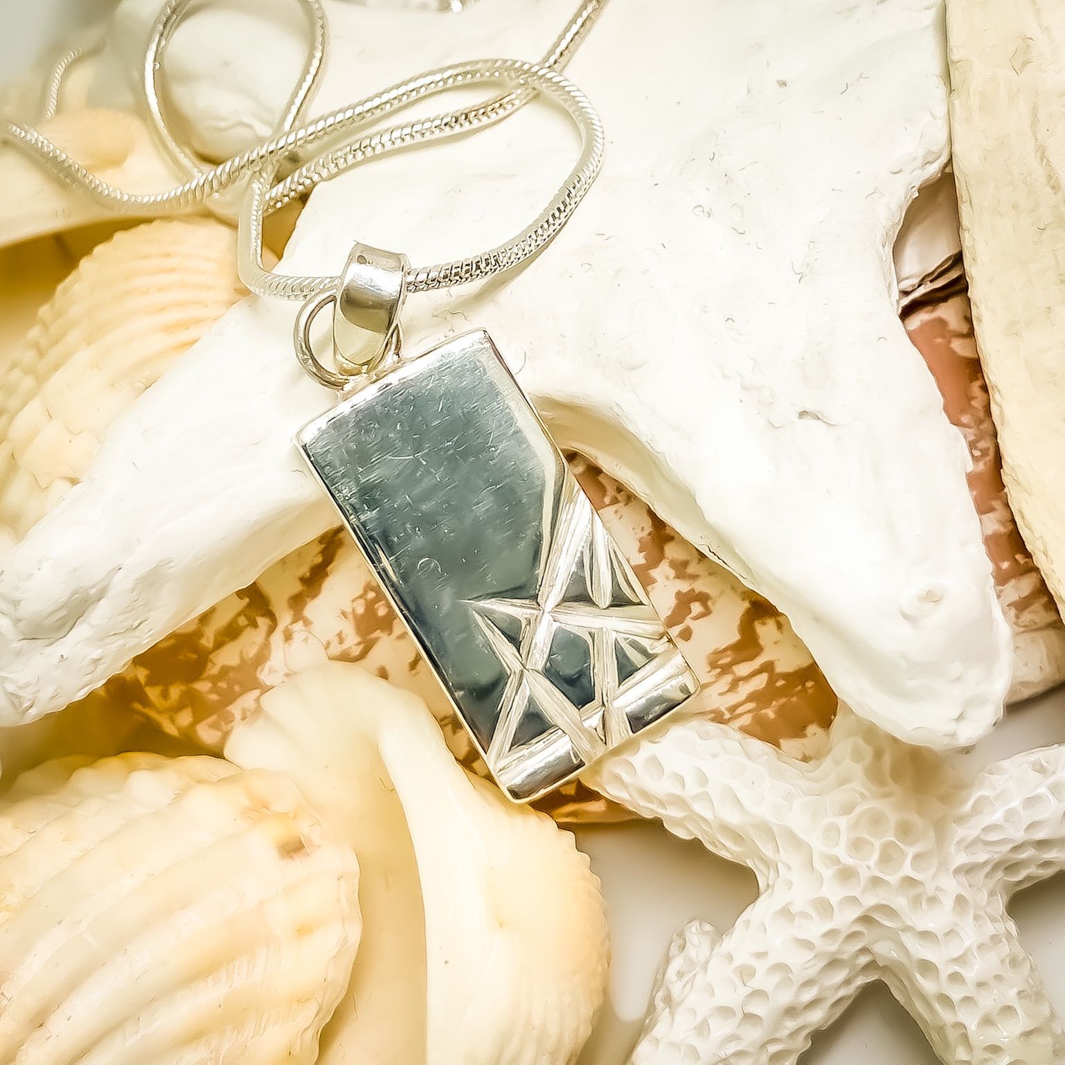 AnthuEg シルバー925/950 SRDSスターデザインネックレス