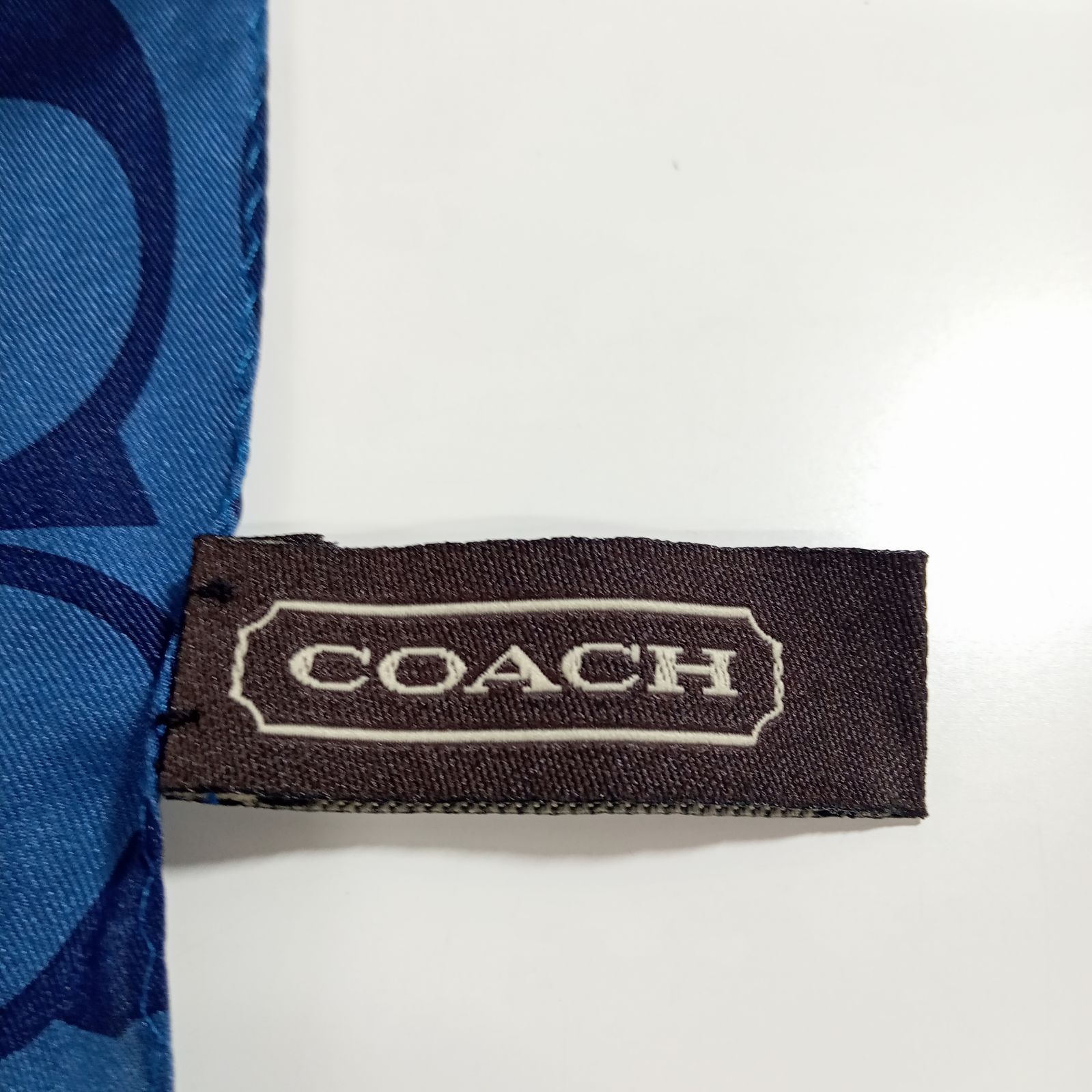 未使用 コーチ COACH シルクシフォン スカーフ シグネチャー ブルー系 COACH】コーチ/シグネチャー シルクスカーフ/ブルー系 - メルカリ