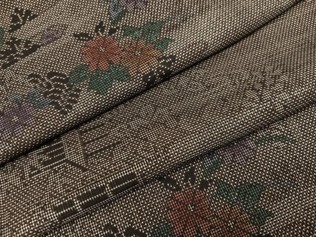 平和屋着物○本場大島紬 カタス7マルキ 草花文 正絹 逸品 AAAZ1793ph