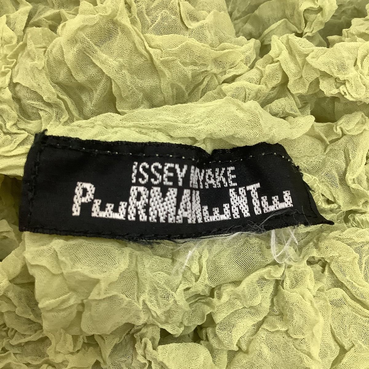 ISSEY MIYAKE イッセイミヤケ カットソー シワ加工 シフォン  黄緑 やや傷や汚れあり ♪♪ISSEY MIYAKE イッセイミヤケ カットソー シワ加工 シフォン