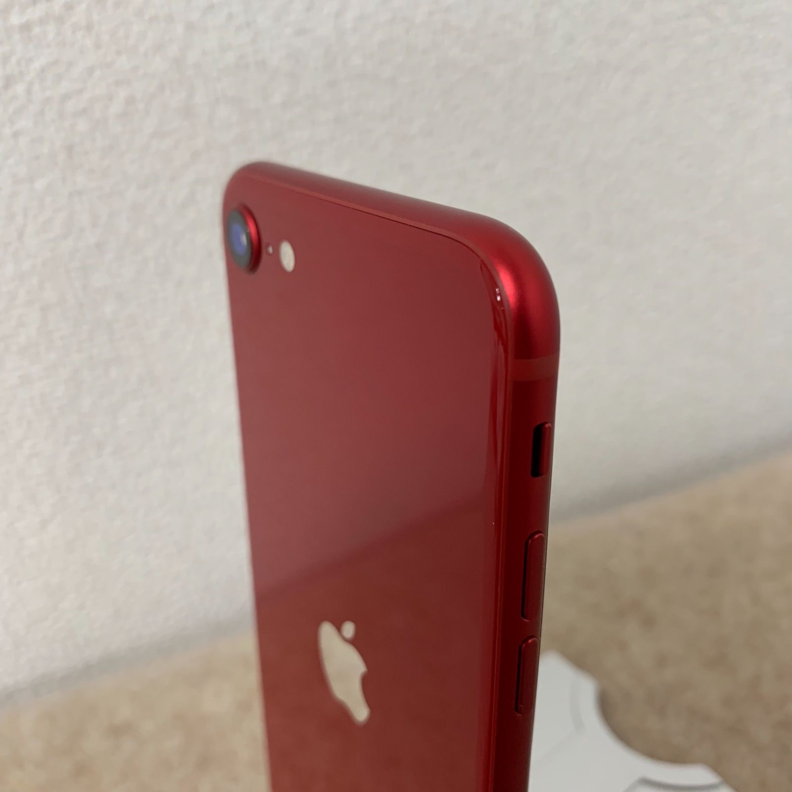 超美品】iPhone SE 第3世代 Red 128GB - メルカリShops