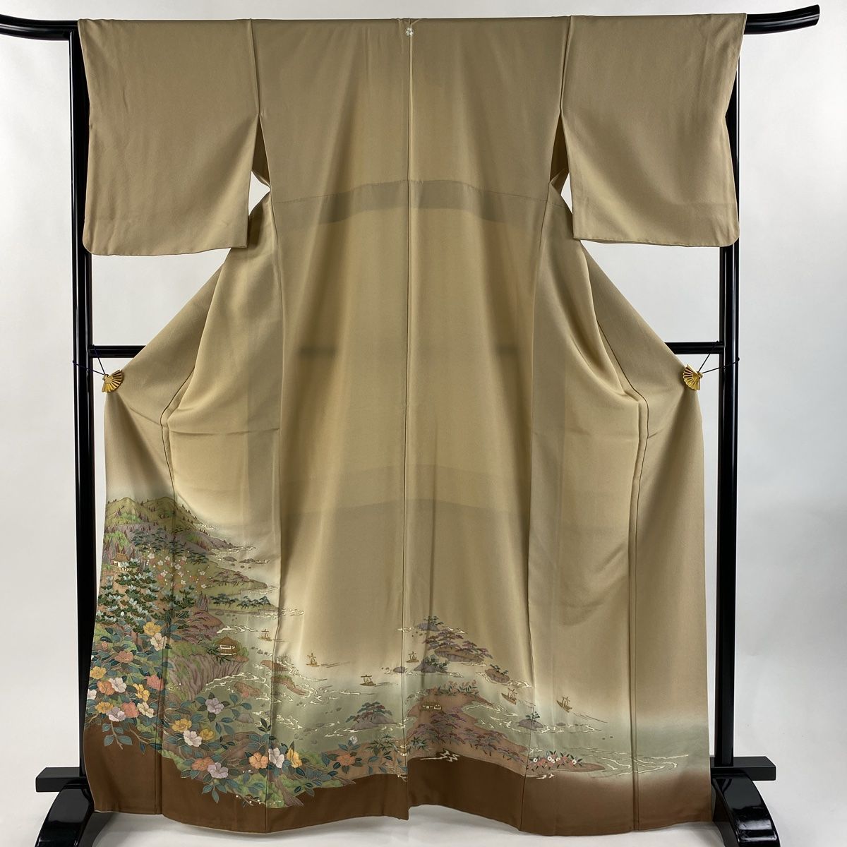 色留袖 身丈167.5cm 裄丈66cm M 袷 椿 家屋 金糸 刺繍 薄茶色 正絹 秀品 一つ紋