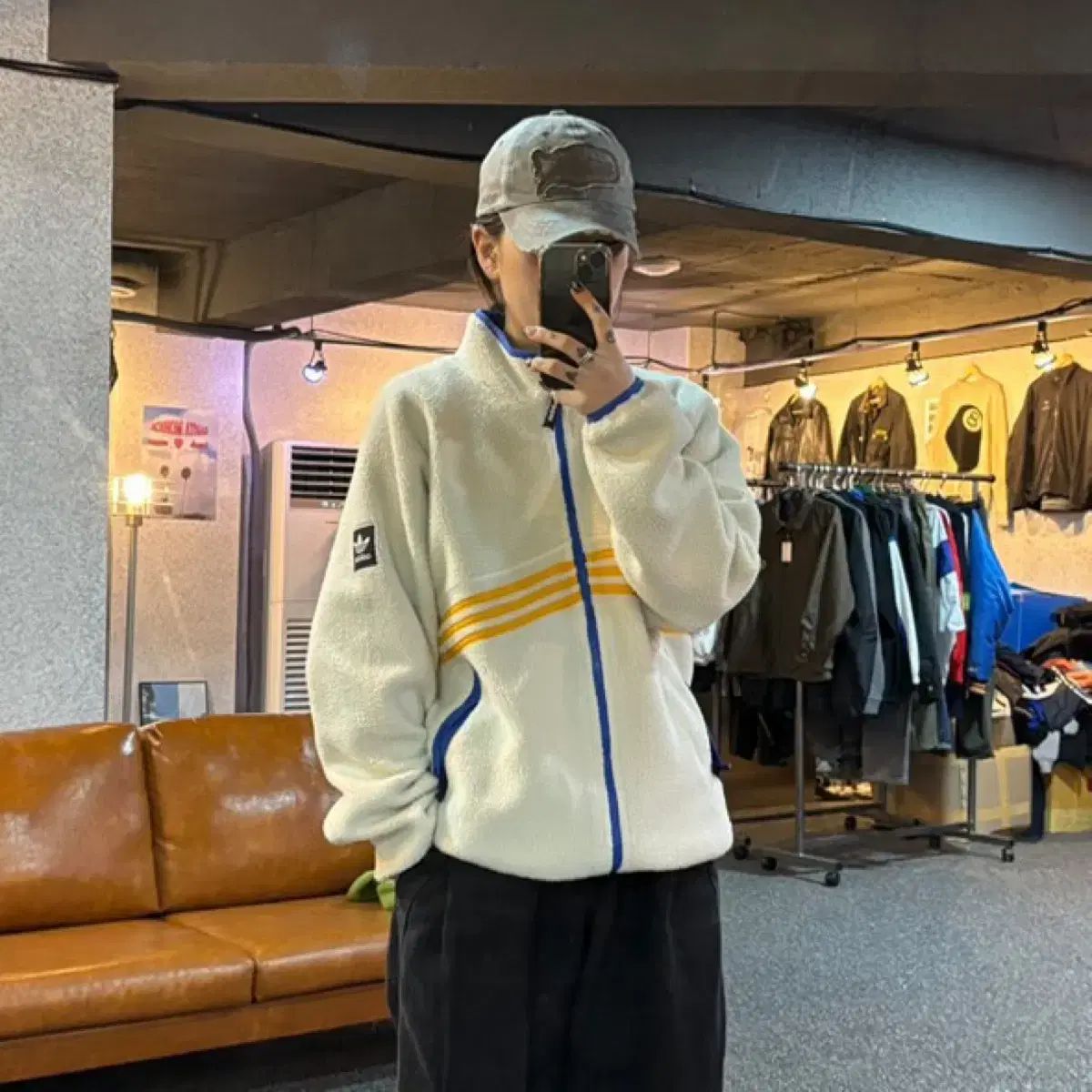 adidas(アディダス) 3本線 アイボリー フリース ジップアップ