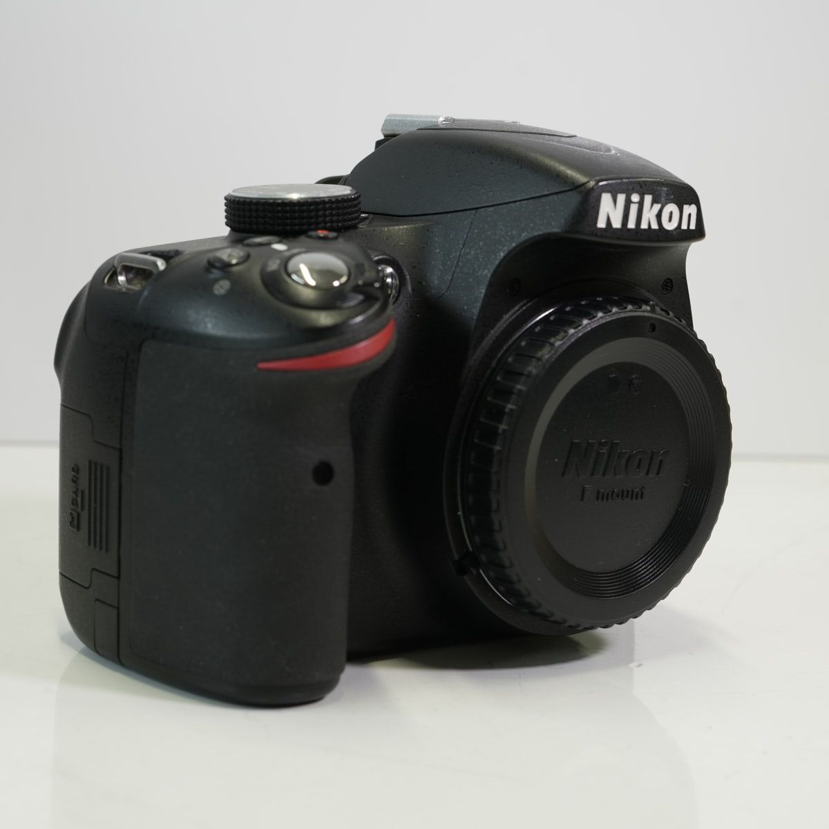 Nikon D3200 ボディ USED美品 DX デジタル一眼レフカメラ 本体+