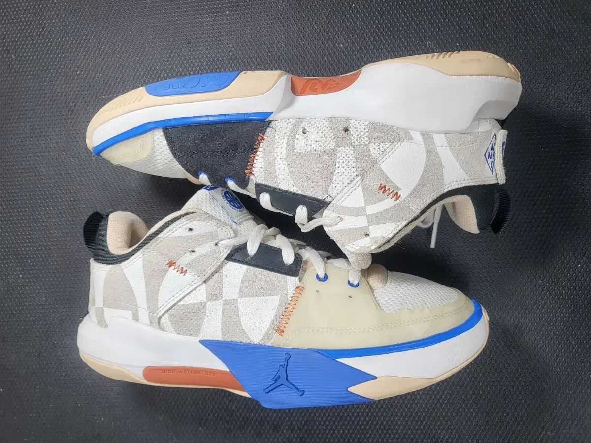 ふわふわの NIKE ナイキ ジョーダン 勝ちました 取る 5 クワイ 54 PF 265