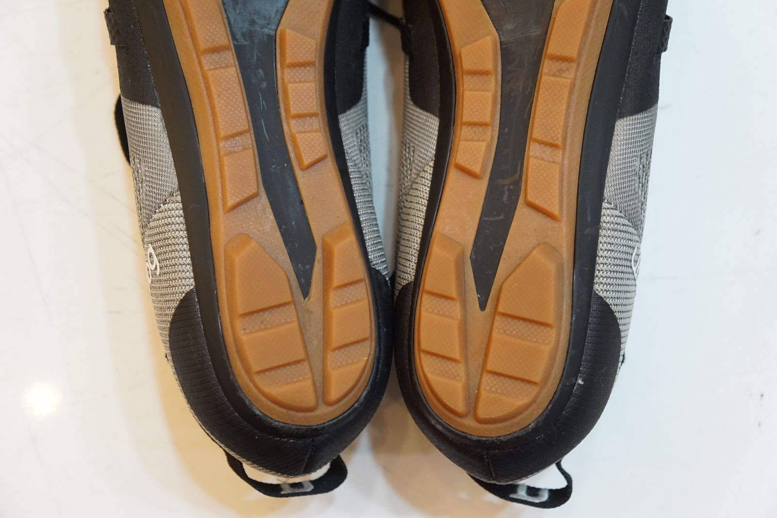 28.9cmシューズ バイチャリ浦和ベース