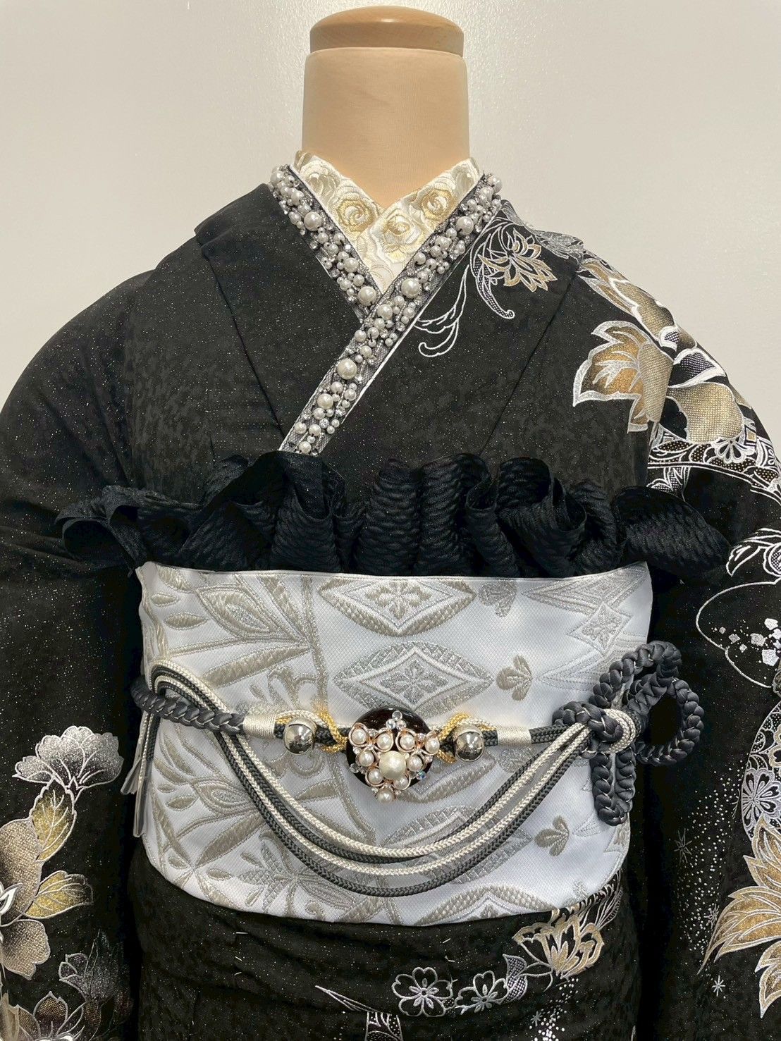 金彩振袖 黒|金