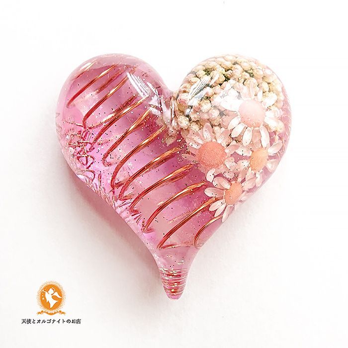 とろける白薔薇のハート・オルゴナイト フラワーハートのオルゴナイト クンツァイト ローズクォーツ