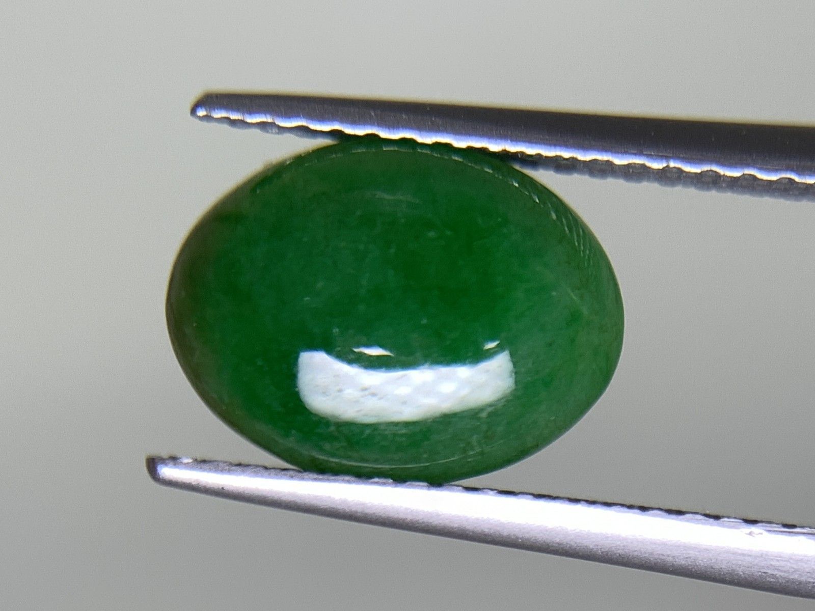 ヒスイ 翡翠 天然 3.007ct 中央宝石ソーティング付き 11.1㎜×8.5㎜×3.6  