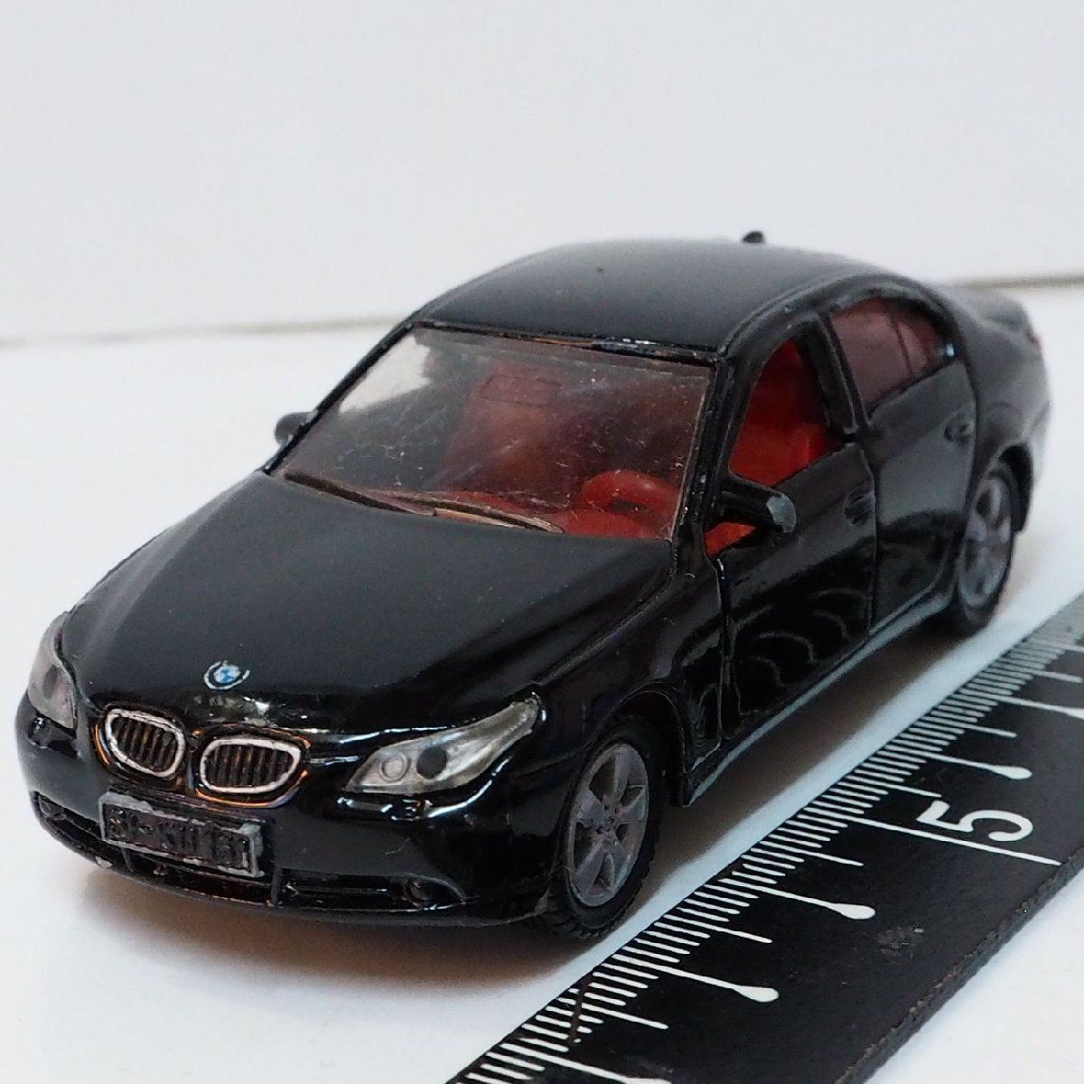 siku 1045【BMW 545i 黒ブラック】ミニカー トミカサイズ