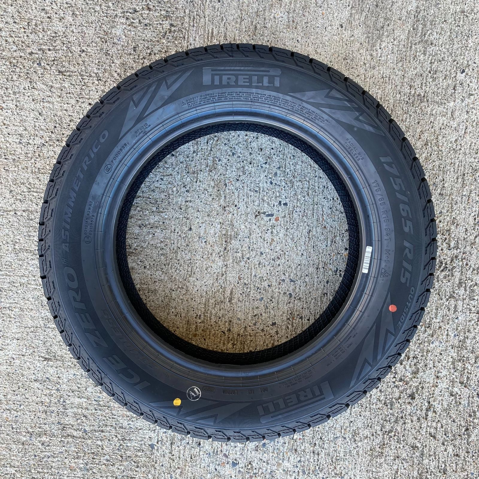 175/65R15 スタッドレス 4本セット 新品 ピレリ アイスゼロ 175/65R15 スタッドレス 4本セット 新品 ピレリ アイスゼロ