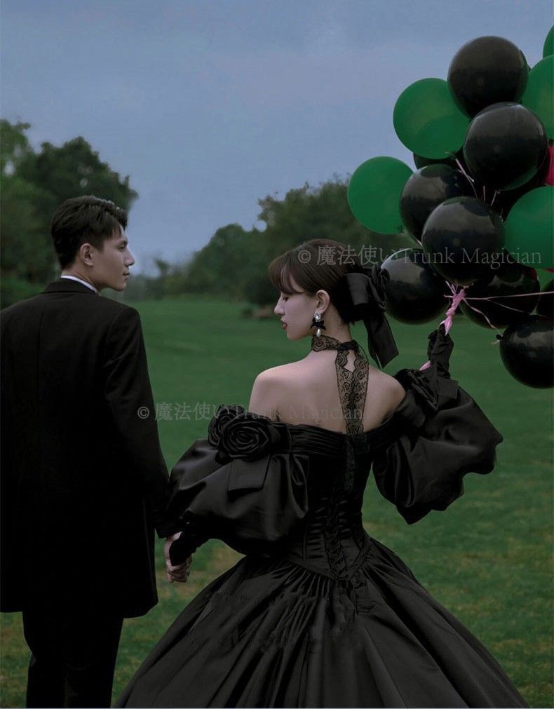 ウェディングドレス ブラック