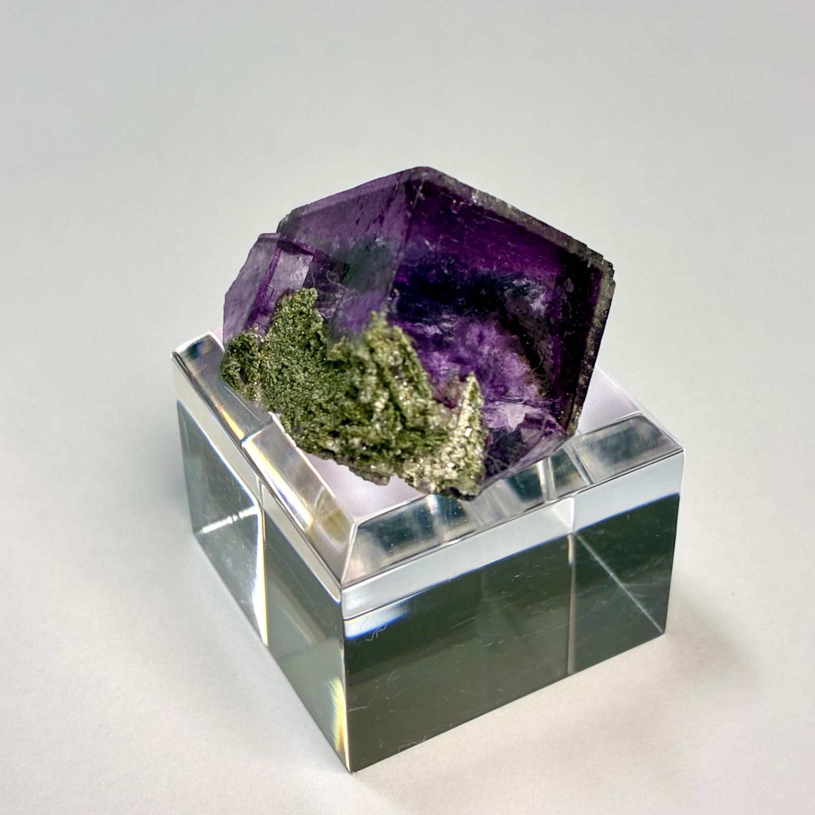 ヤオガンシャン産フローライト 原石