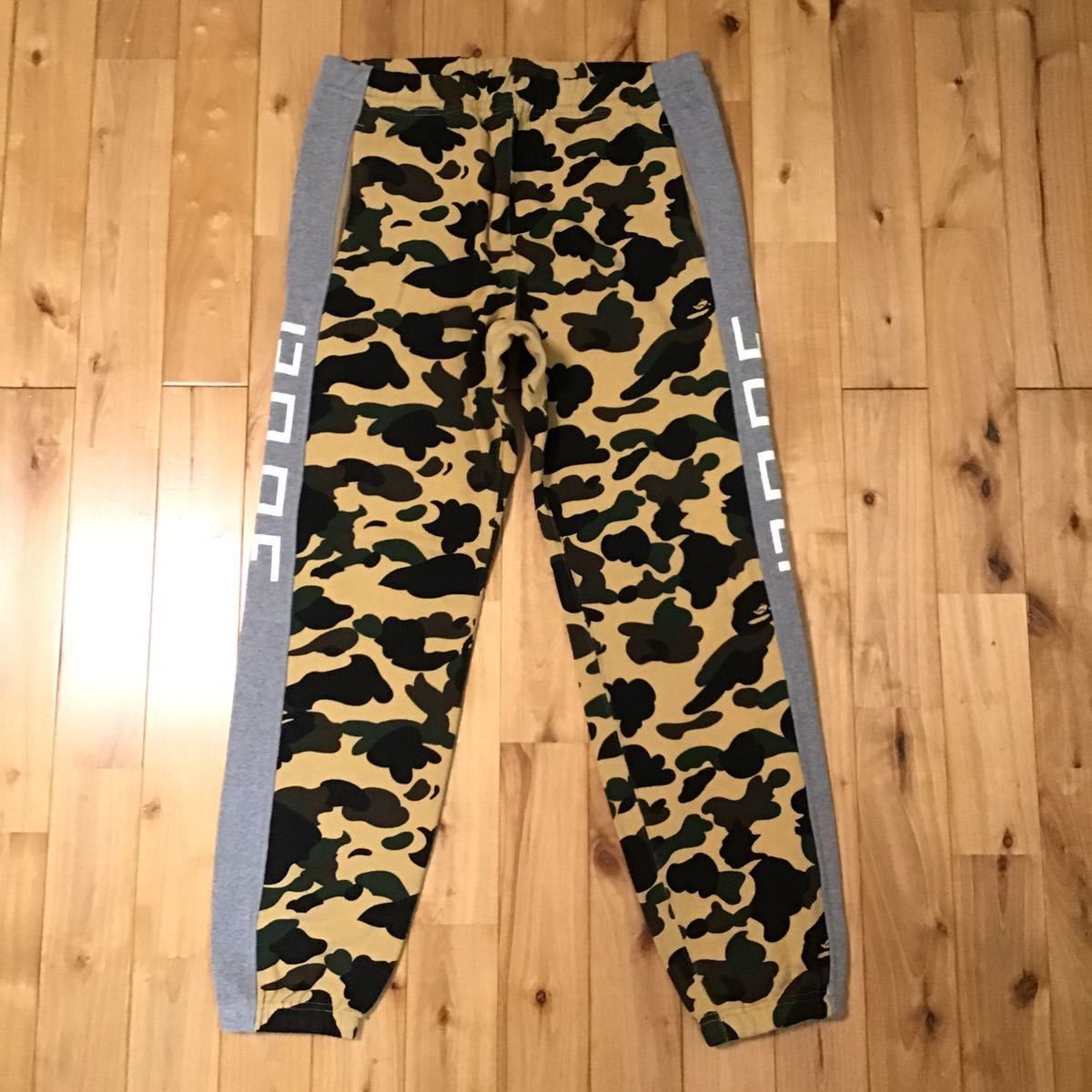 a bathing ape 蓄光 Text code camo スウェットパンツメンズ