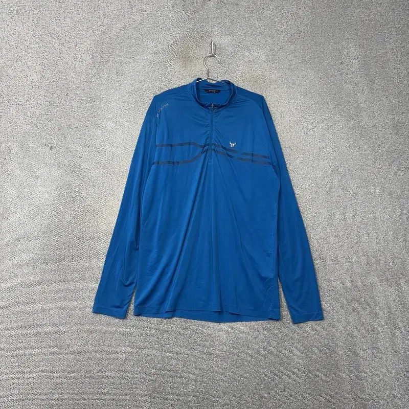 韓国発★新品 BLACK YAK ブラックヤク スポーツウェア トップス M BLACK YAK(ブラックヤク) 青 登山 機能性 ハーフジップ 長袖T