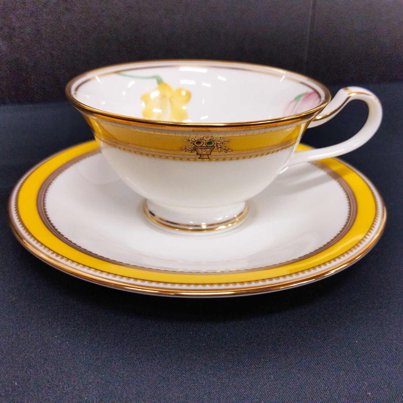 NORITAKE ノリタケ 食器 碗皿アソート 花柄 カップ＆ソーサーセット カップ4客 ソーサー3枚 ソーサー1枚欠品 - メルカリ