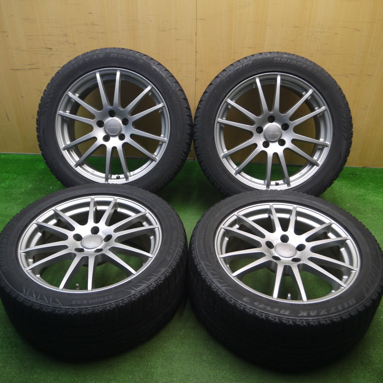 [送料無料] 4本価格★スタッドレス 235/50R18 ブリヂストン ブリザック REVO2 VELVA ヴェルヴァ 18インチ ...